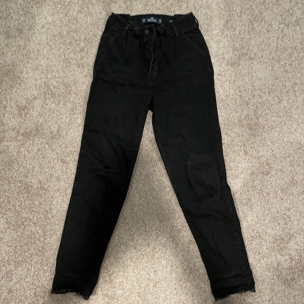 Hollister High Rise Mom Jeans